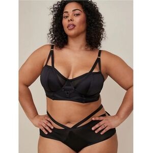 NWT Torrid 5x Black Strappy Underwire bra
